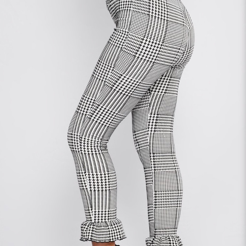 Ruffle pants